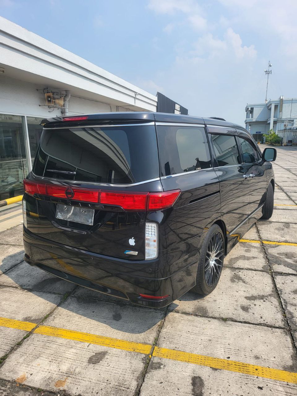 2011 Nissan Elgrand 2011 Nissan Elgrand