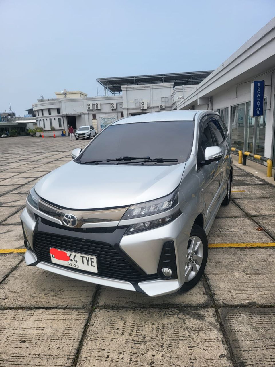 Second Hand 2018 Toyota Veloz Second Hand 2018 Toyota Veloz