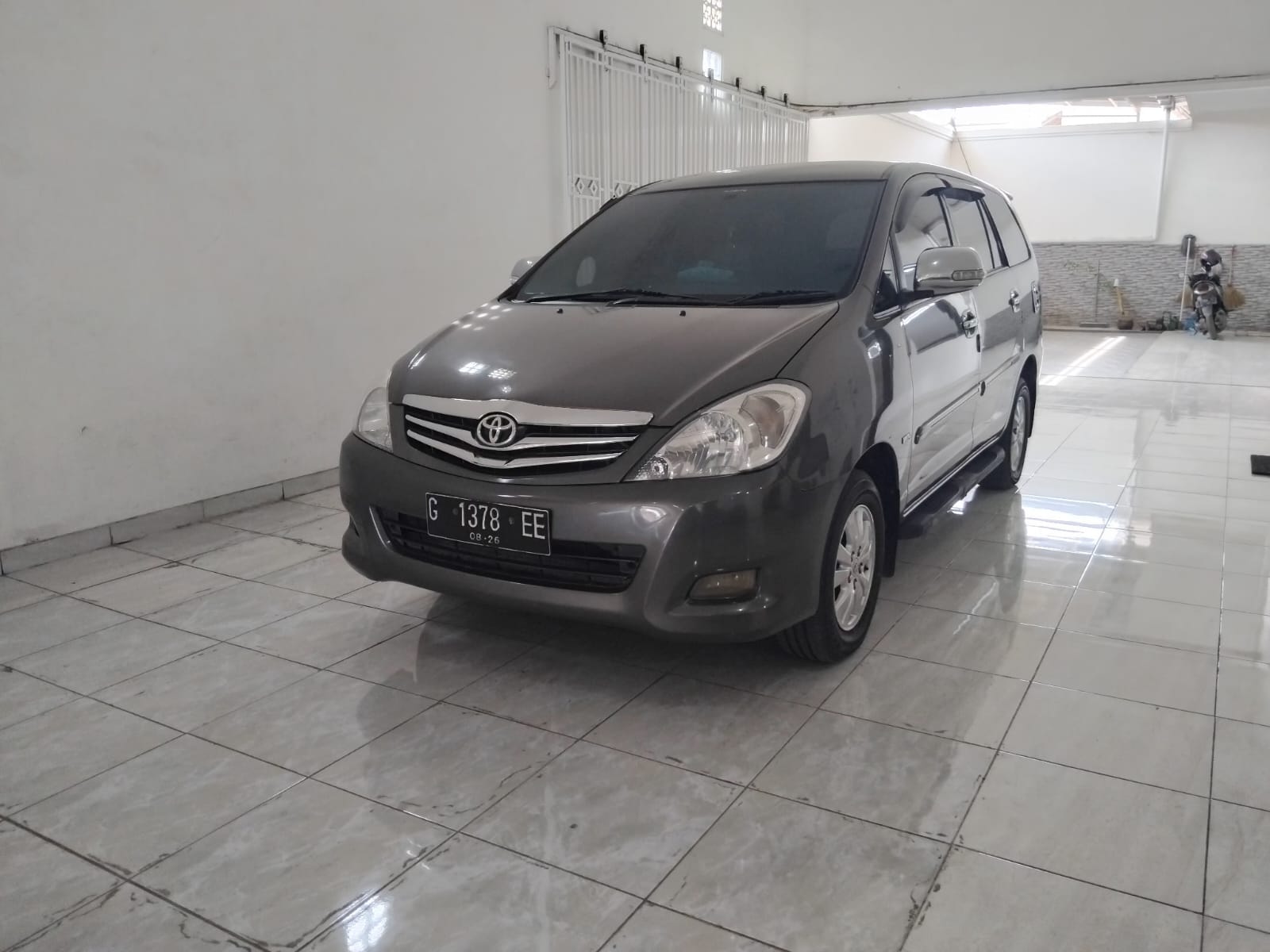 Second Hand 2010 Toyota Kijang Innova Second Hand 2010 Toyota Kijang Innova