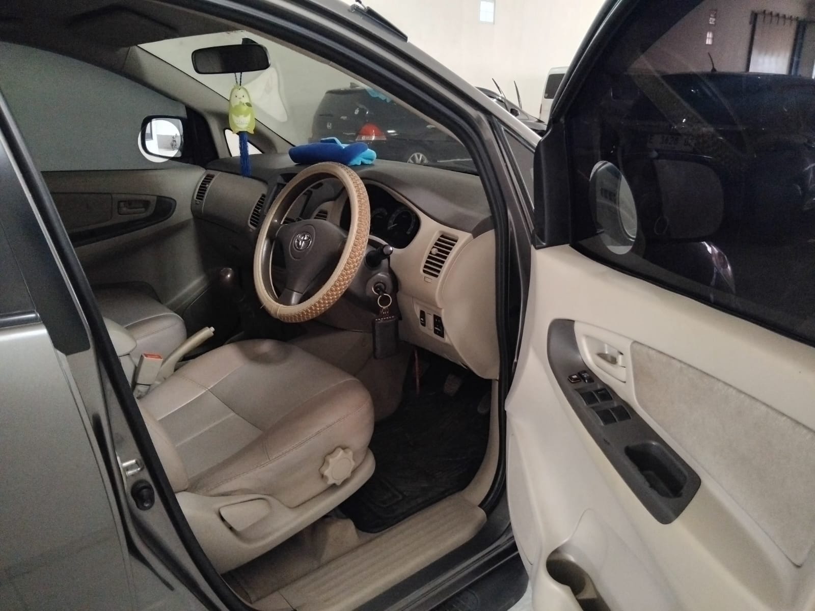 2010 Toyota Kijang Innova 2010 Toyota Kijang Innova