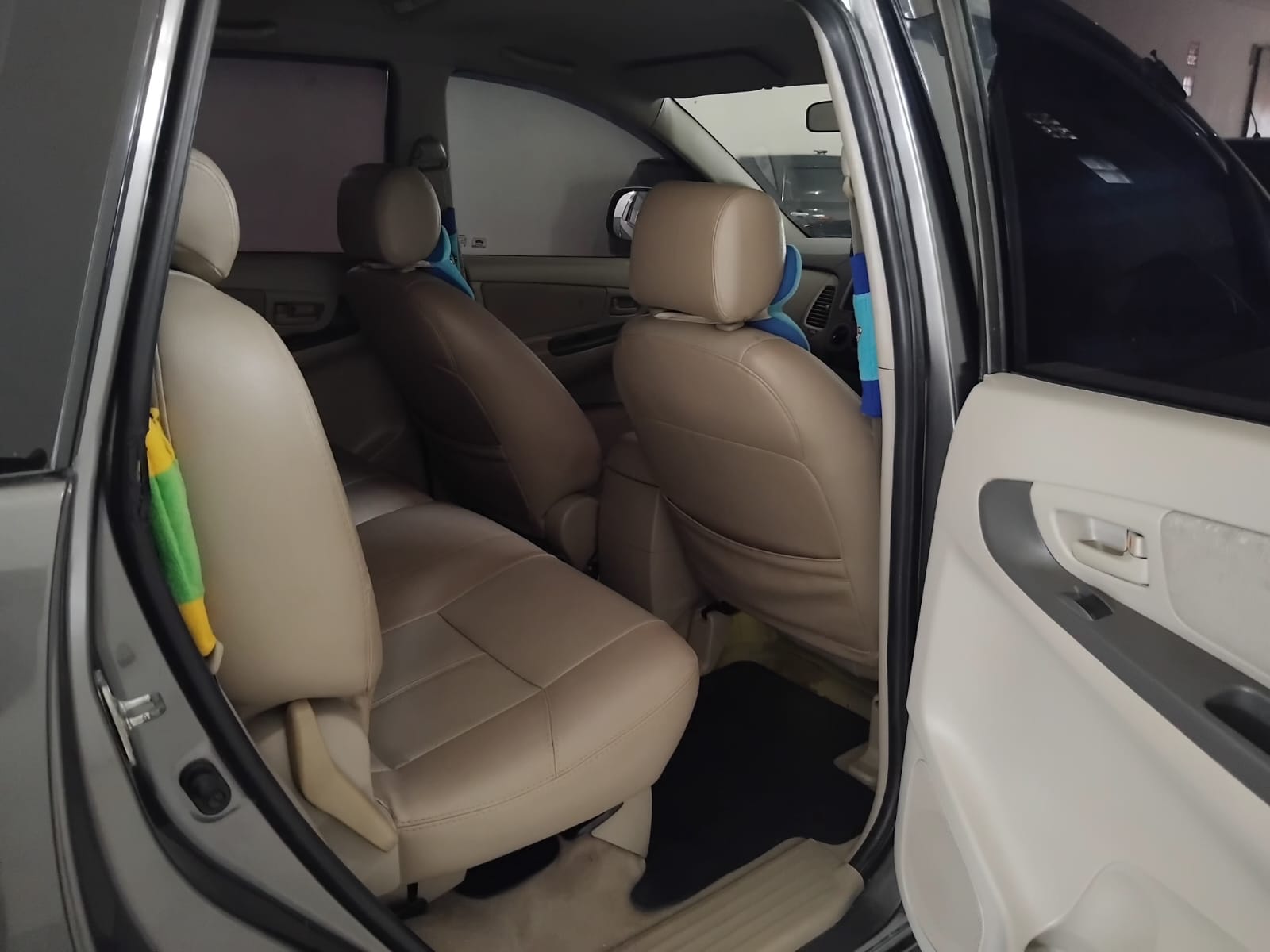 2010 Toyota Kijang Innova 2010 Toyota Kijang Innova