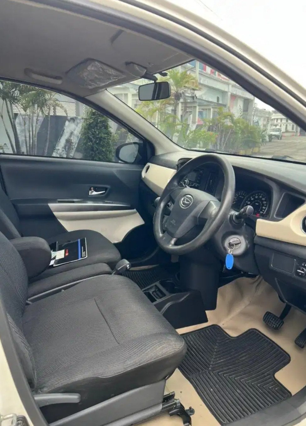 2017 Daihatsu Sigra 2017 Daihatsu Sigra