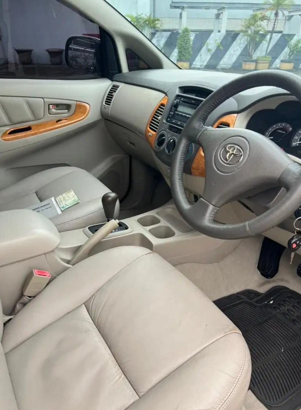 2009 Toyota Kijang Innova 2009 Toyota Kijang Innova