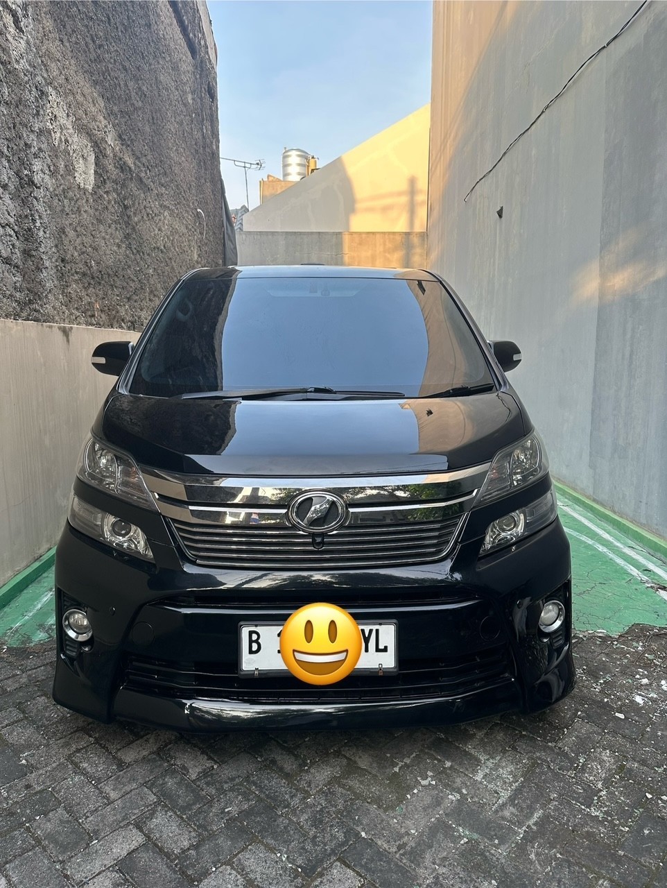 2013 Toyota Vellfire 2013 Toyota Vellfire