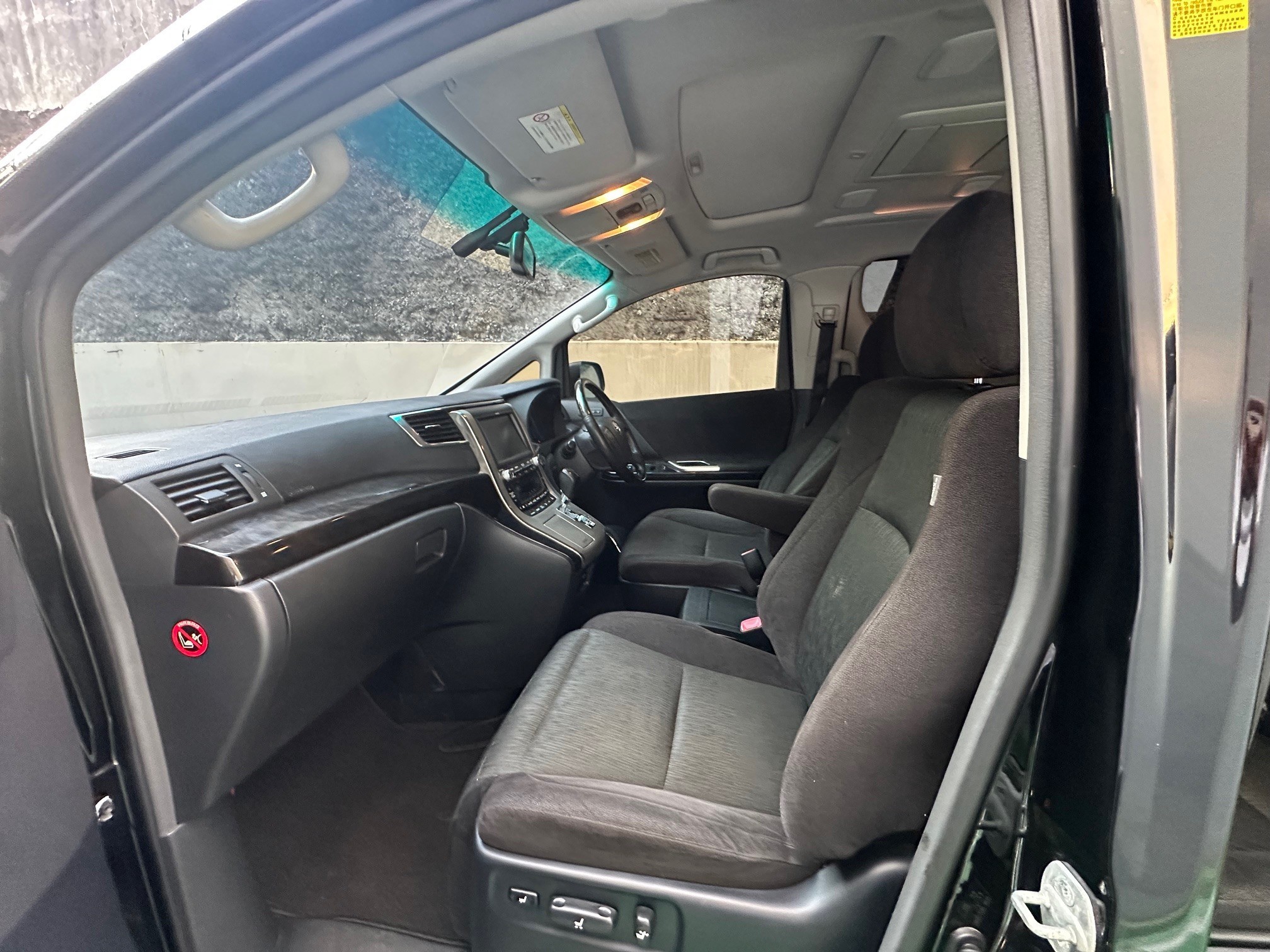 2013 Toyota Vellfire 2013 Toyota Vellfire