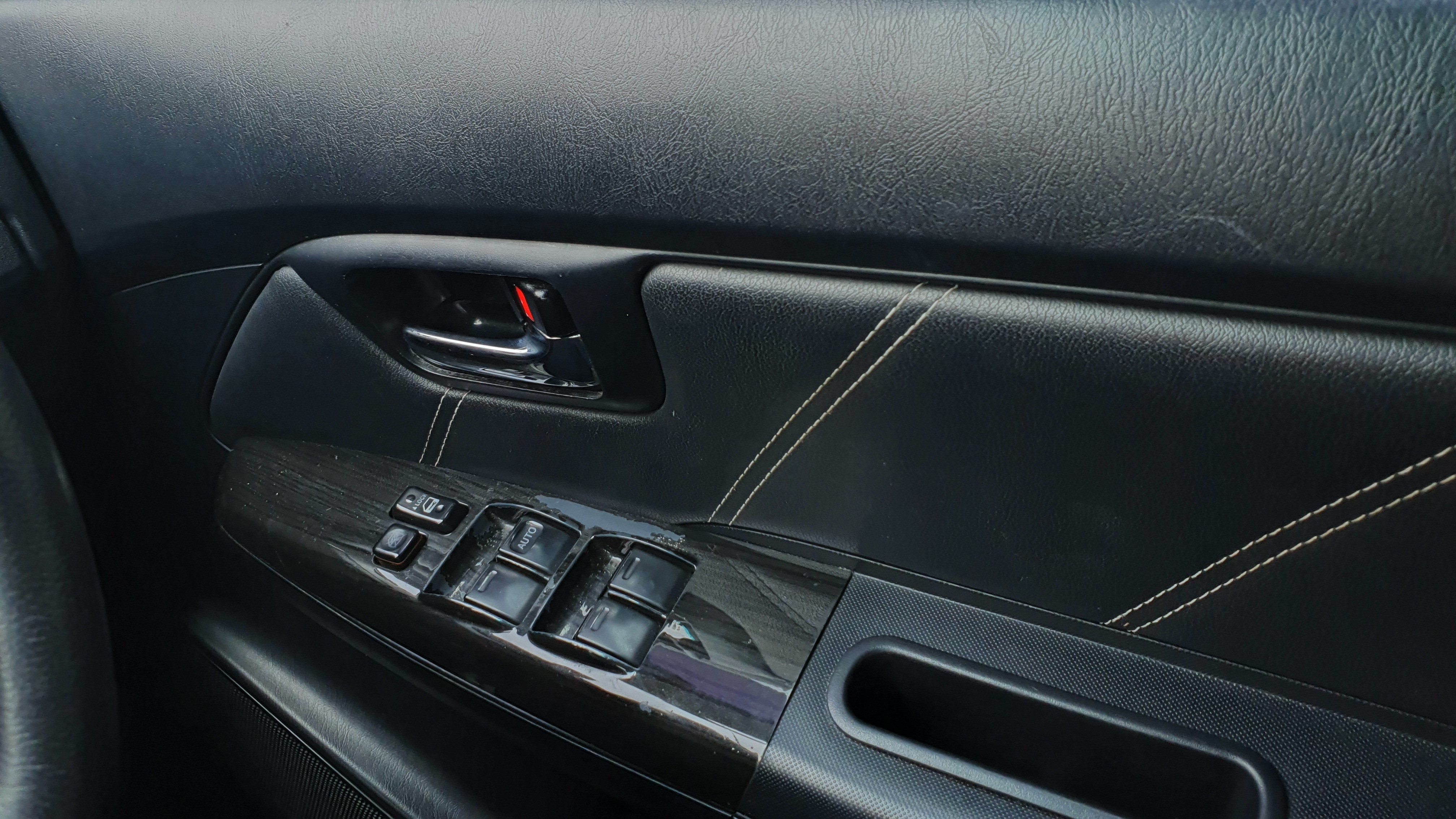 2014 Toyota Fortuner  2014 Toyota Fortuner