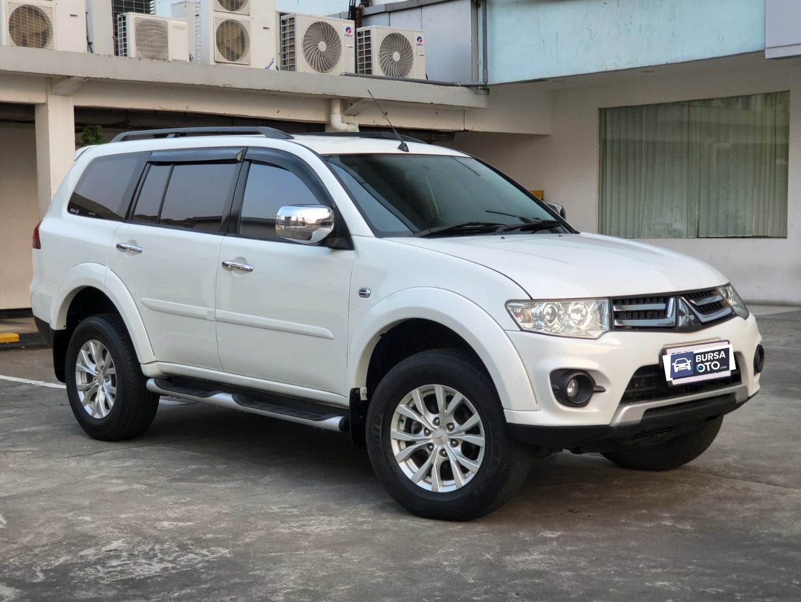 2015 Mitsubishi Pajero Sport 2015 Mitsubishi Pajero Sport