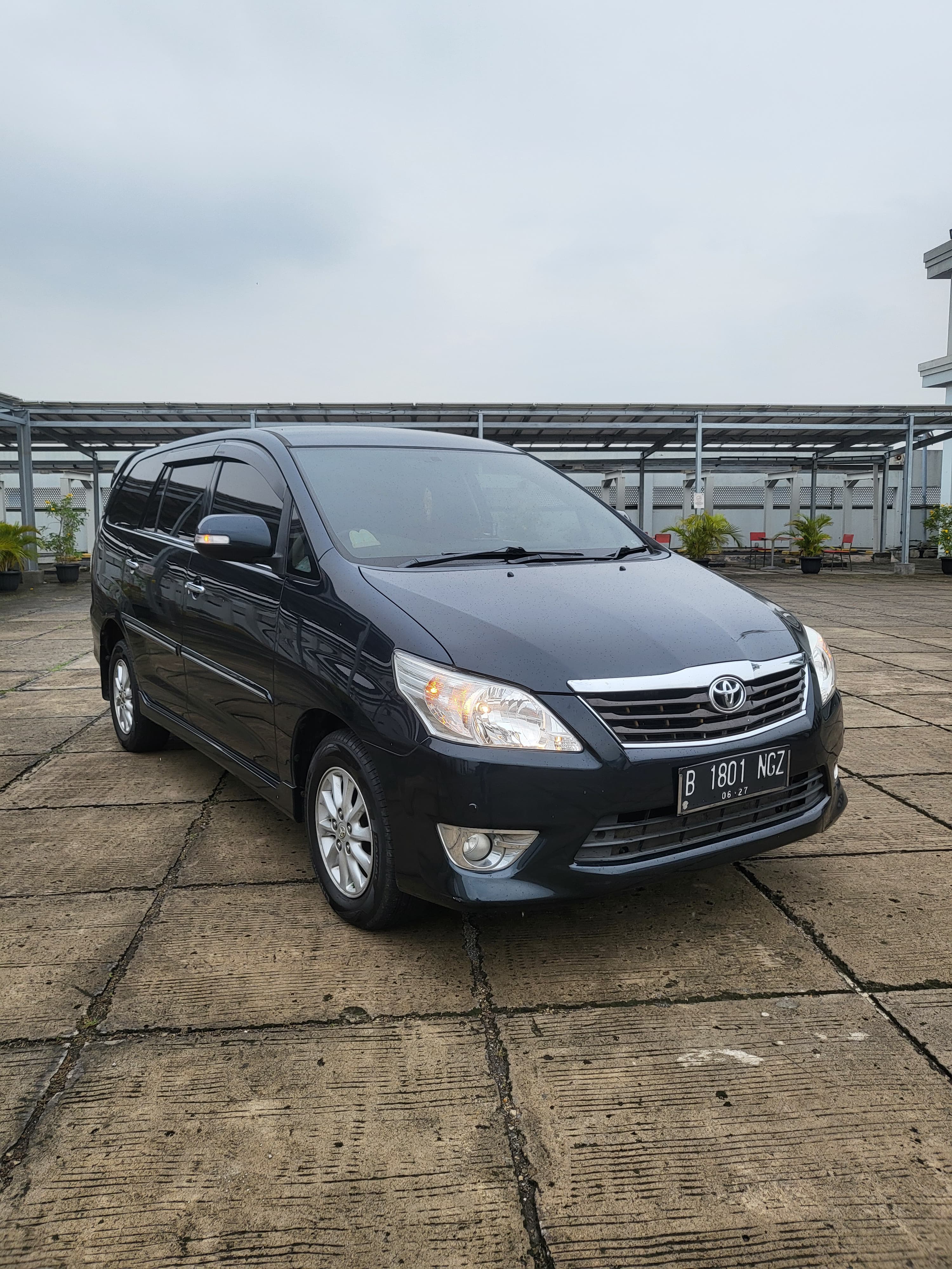 2013 Toyota Kijang Innova 2013 Toyota Kijang Innova