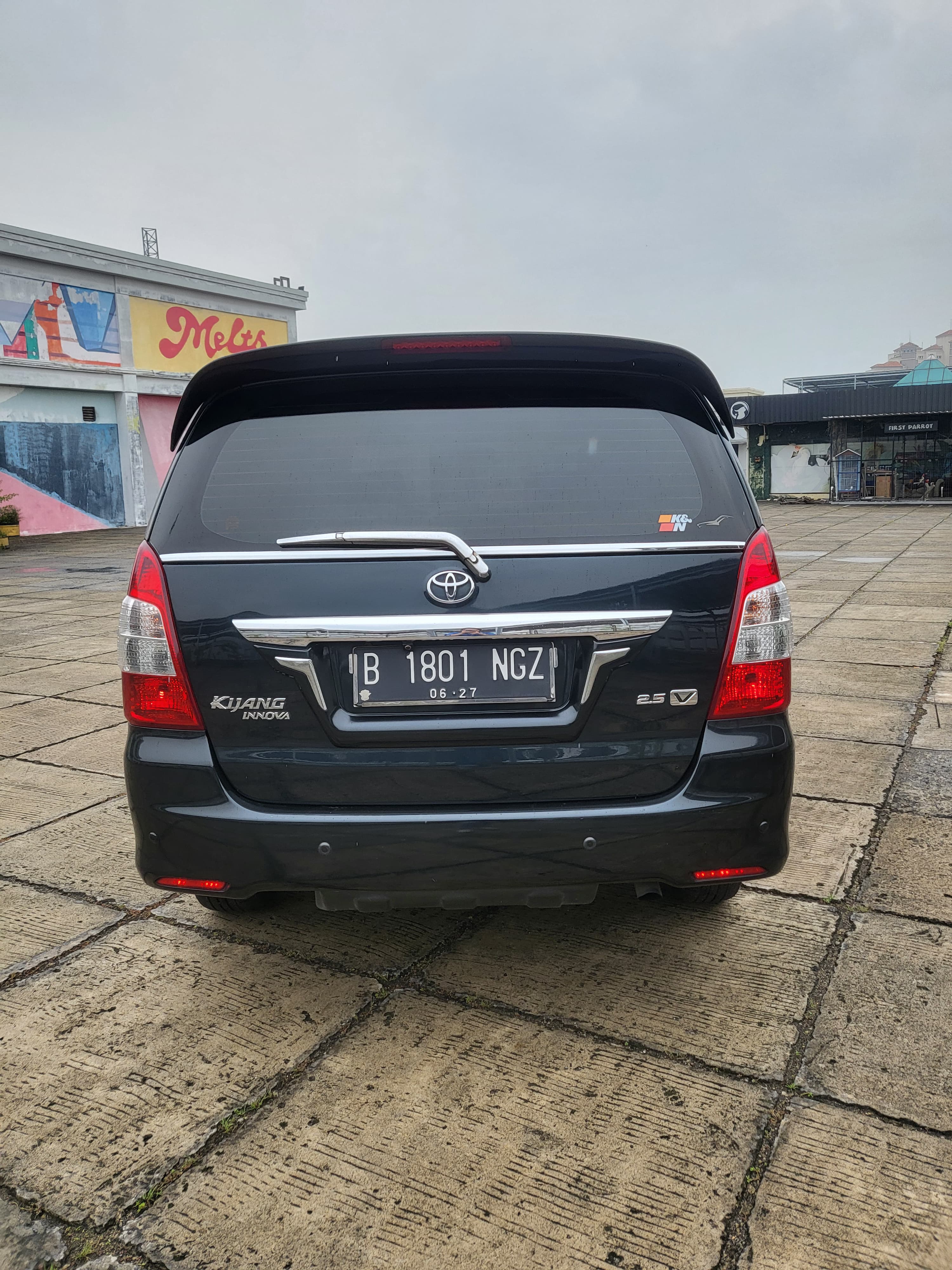 2013 Toyota Kijang Innova 2013 Toyota Kijang Innova