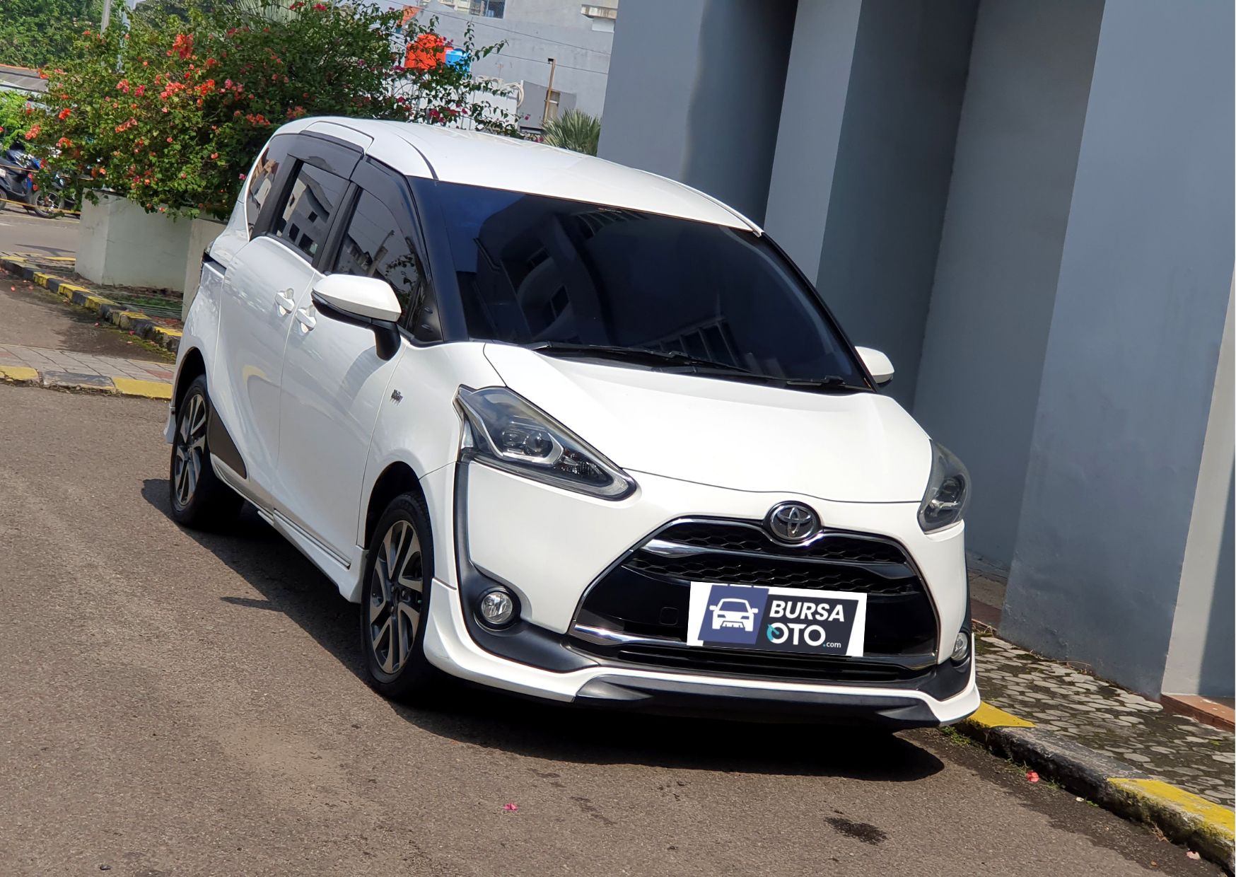 2017 Toyota Sienta 2017 Toyota Sienta