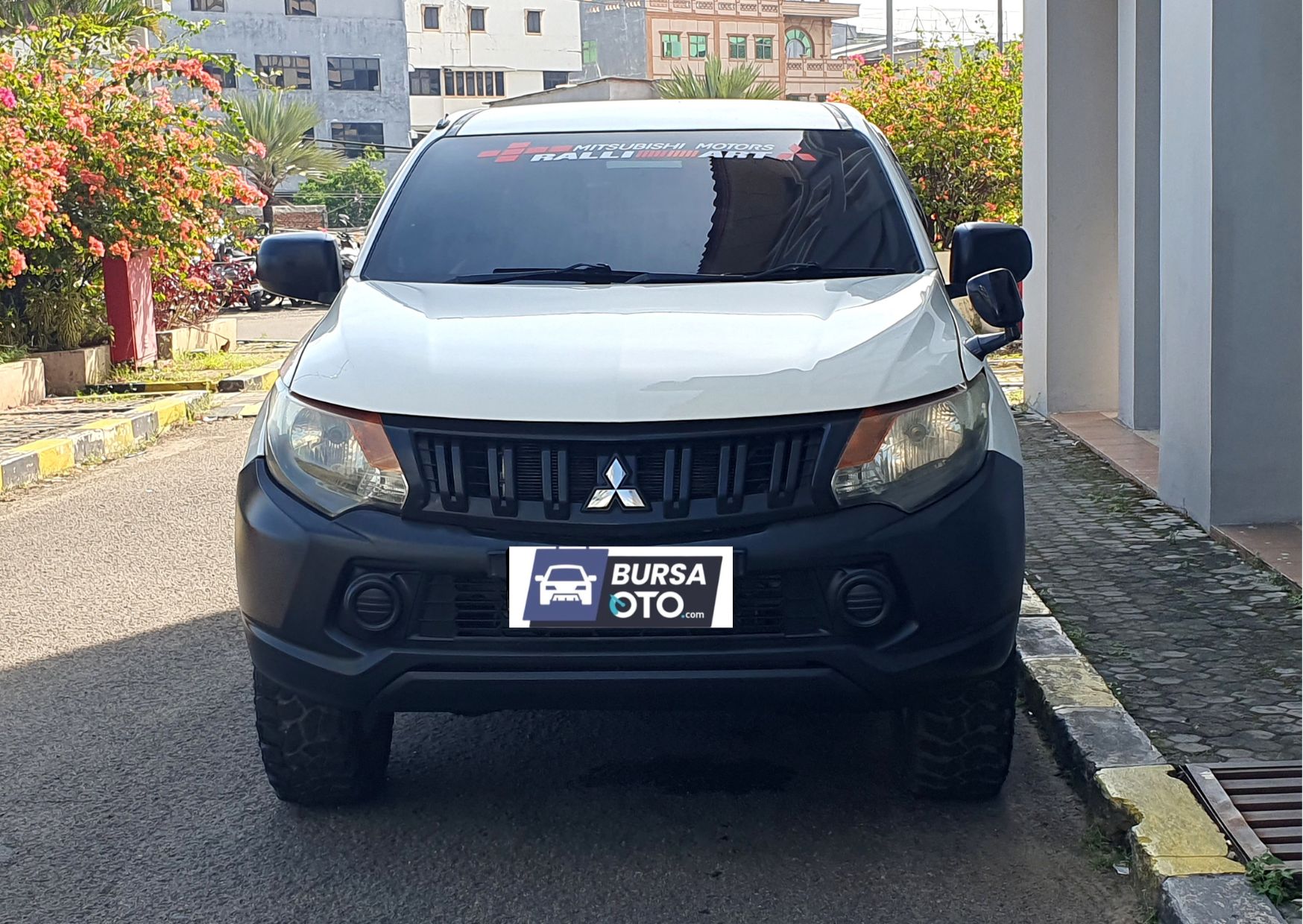 Second Hand 2016 Mitsubishi Triton Second Hand 2016 Mitsubishi Triton