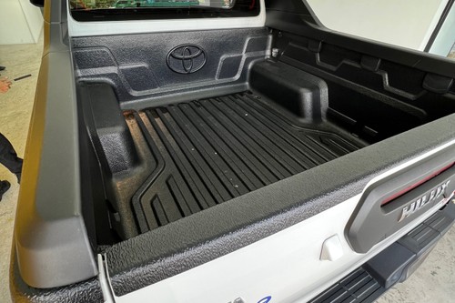 Old 2021 Toyota Hilux Double Cab 2.8 Rogue (AT) 4X4