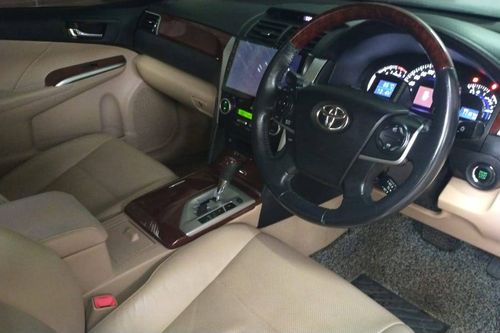2012 Toyota Camry 2.5V Terpakai