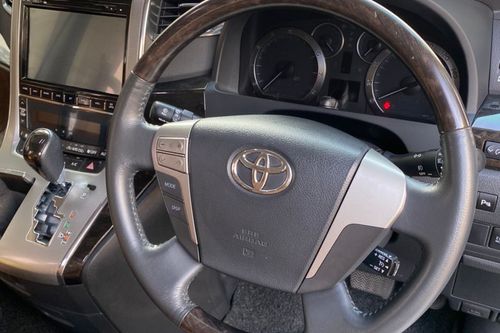 2014 Toyota Vellfire 2.5L  lama