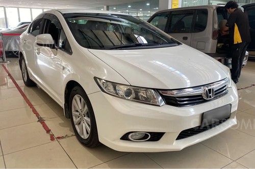 Old 2013 Honda Civic 1.8 S