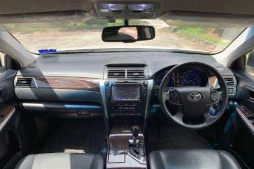 2016 Toyota Camry 2.5 Hybrid Premium Terpakai