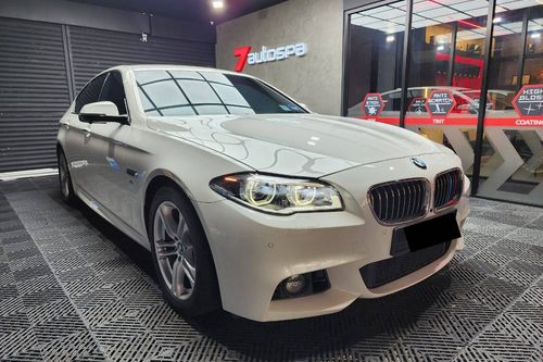 2015 BMW 5 Series Sedan 528i M Sport  lama