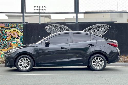 Old 2016 Mazda 2 Sedan V