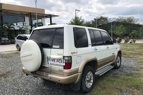 Second hand 2003 Isuzu Trooper 3.0 AT RWD 