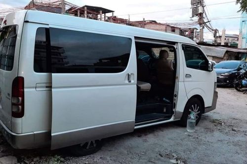 Used 2012 Toyota Hiace 2.5 GL Grandia MT