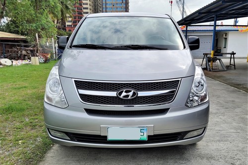 Second hand 2011 Hyundai Grand Starex 2.5 CVX 