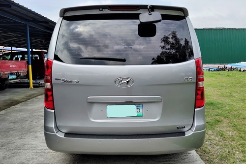 Old 2011 Hyundai Grand Starex 2.5 CVX
