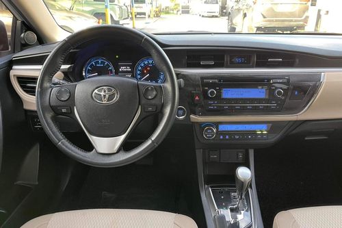 Used 2014 Toyota Corolla Altis 1.6 V AT