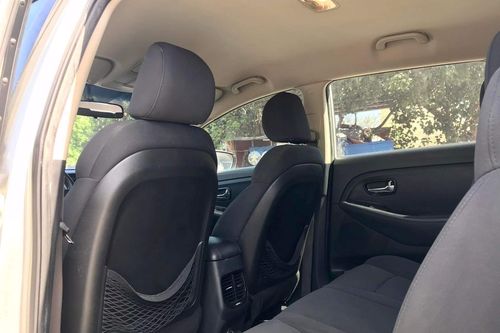 Used 2013 Kia Carens LX AT