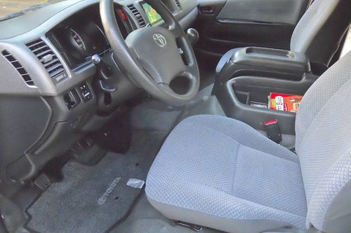 Used 2012 Toyota Hiace GL Grandia M/T