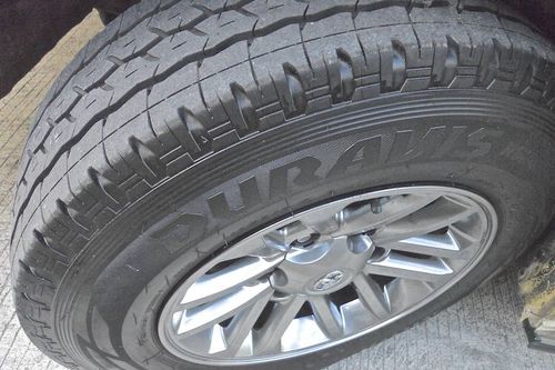 Used 2012 Toyota Hiace GL Grandia M/T