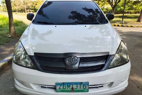 Second hand 2005 Toyota Innova 2.8 J Diesel MT 