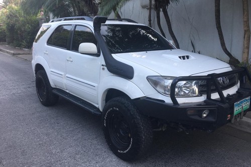 Second hand 2005 Toyota Fortuner 3.0 V AT 