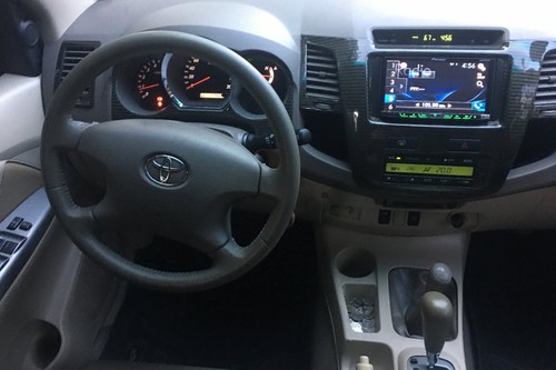 Second hand 2005 Toyota Fortuner 3.0 V AT 