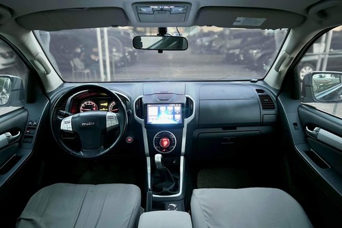 Used 2017 Isuzu mu-X LS-A RWD MT