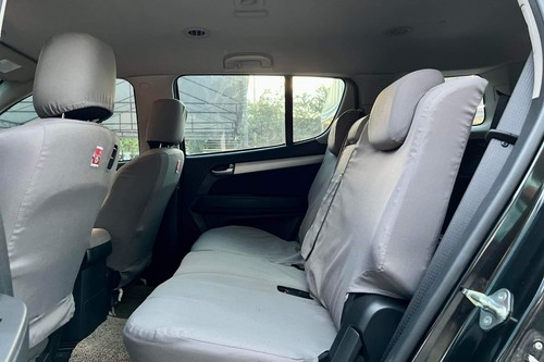 Used 2017 Isuzu mu-X LS-A RWD MT