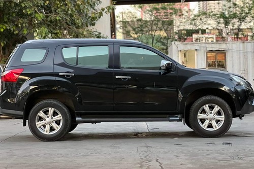 Used 2017 Isuzu mu-X LS-A RWD MT