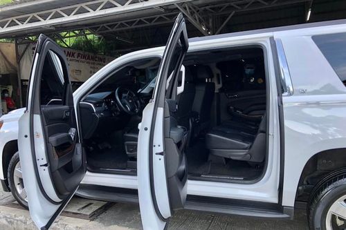 Old 2017 Chevrolet Suburban 4X2 LT