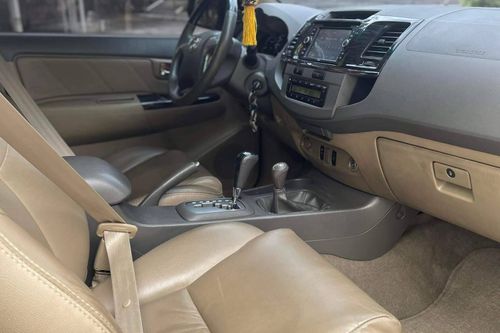 2nd Hand 2013 Toyota Fortuner 2.8 V Diesel 4x4 AT