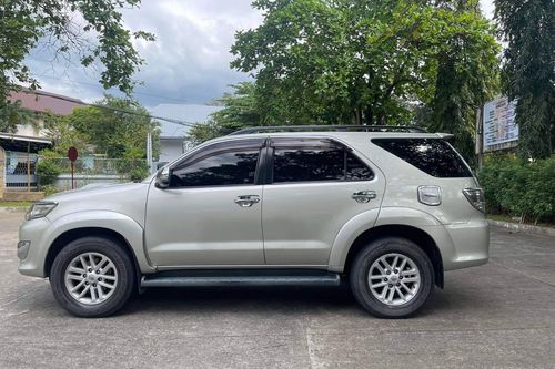 Old 2013 Toyota Fortuner 2.8 V Diesel 4x4 AT