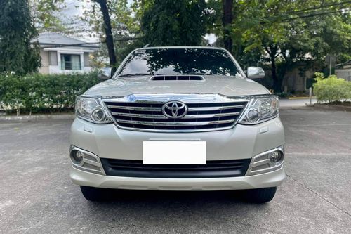 Second hand 2013 Toyota Fortuner 2.8 V Diesel 4x4 AT 