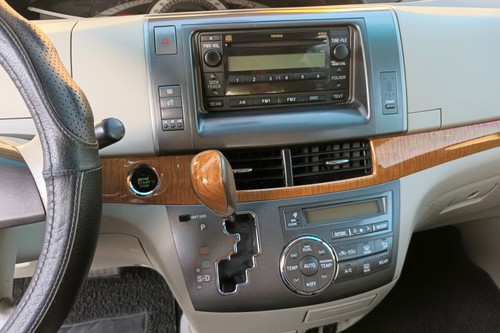 2nd Hand 2009 Toyota Previa 2.4L AT