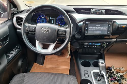 Old 2020 Toyota Hilux 2.4L A/T
