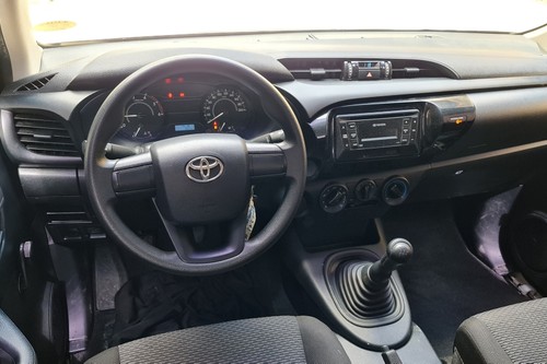 Old 2019 Toyota Hilux 2.4 J DSL 4x2 M/T