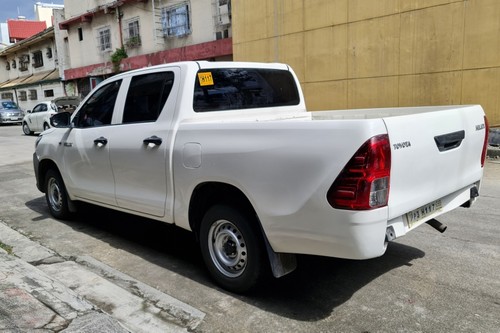 Second hand 2019 Toyota Hilux 2.4 J DSL 4x2 M/T 
