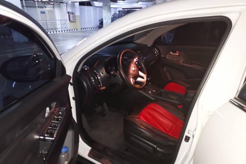 Second hand 2011 Kia Sportage 2.0 LX AT 4X2 Gas 