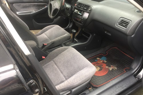 Second hand 1998 Honda Civic 1.6L VTI AT 