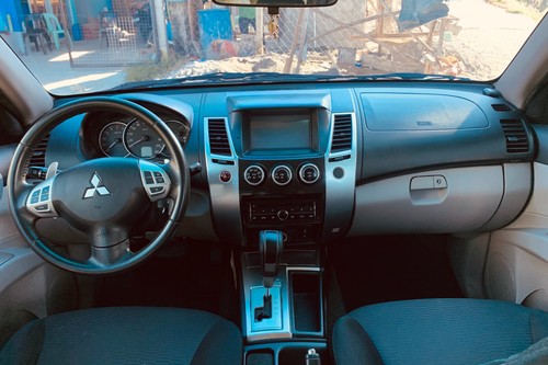 Old 2013 Mitsubishi Montero Sport 2.4L GLS Premium AT