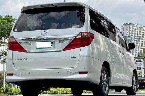 Old 2013 Toyota Alphard 3.5L AT