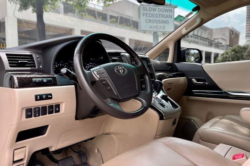 Used 2013 Toyota Alphard 3.5L AT