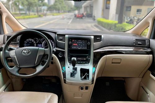 Used 2013 Toyota Alphard 3.5L AT
